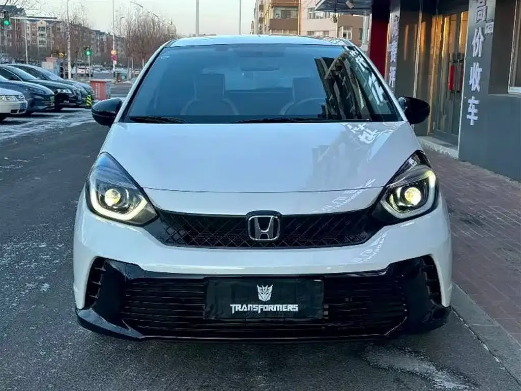 Honda Fit — фото 8