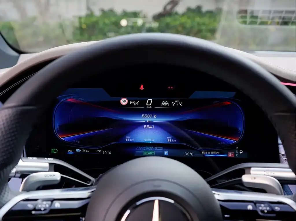 Mercedes-Benz EQS AMG — фото 2