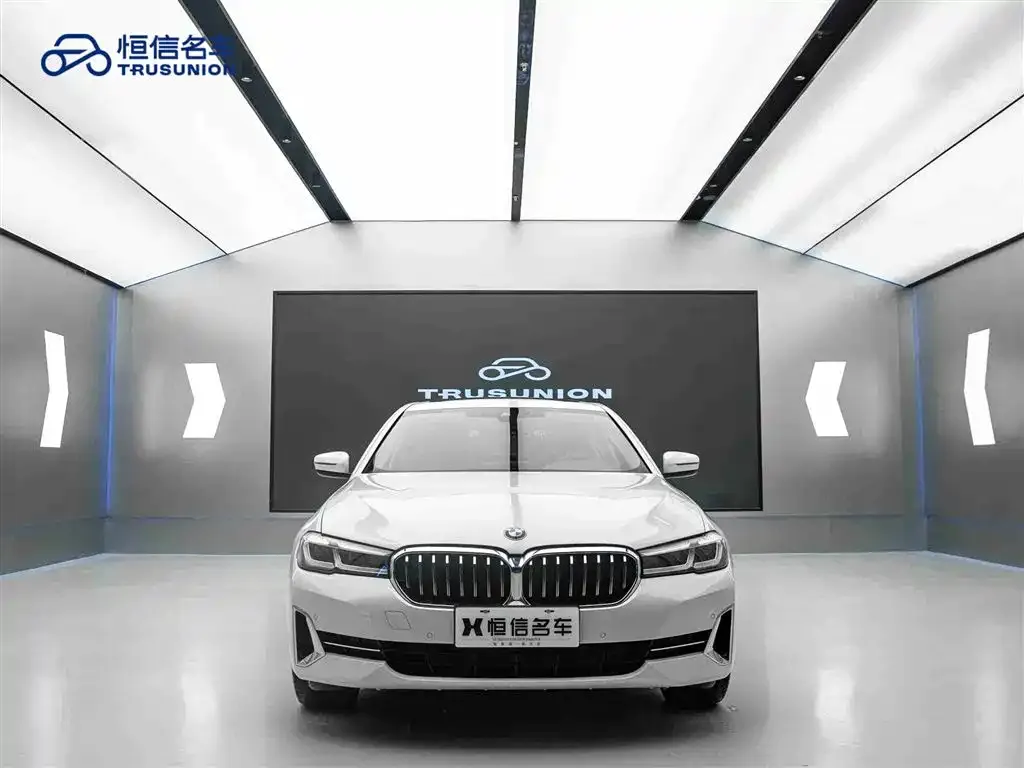 BMW 5 Series — фото 6