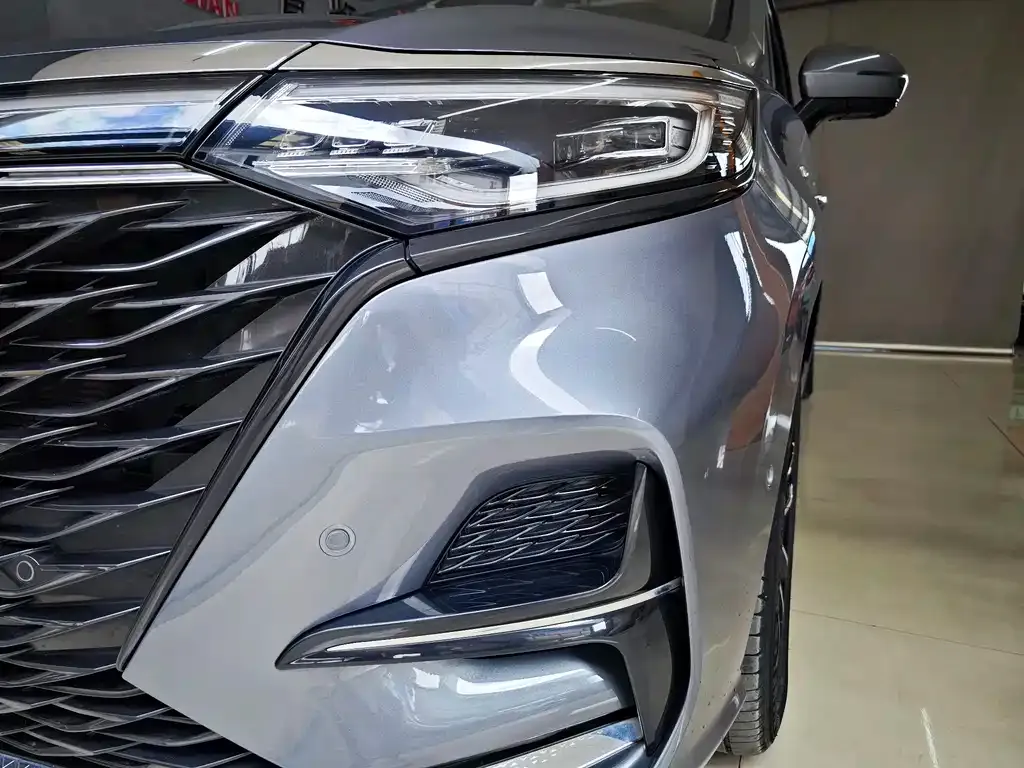 Roewe iMAX8 — фото 2