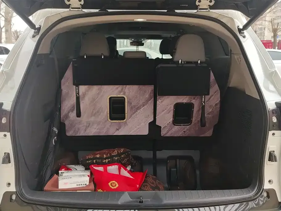 Toyota Granvia — фото 10