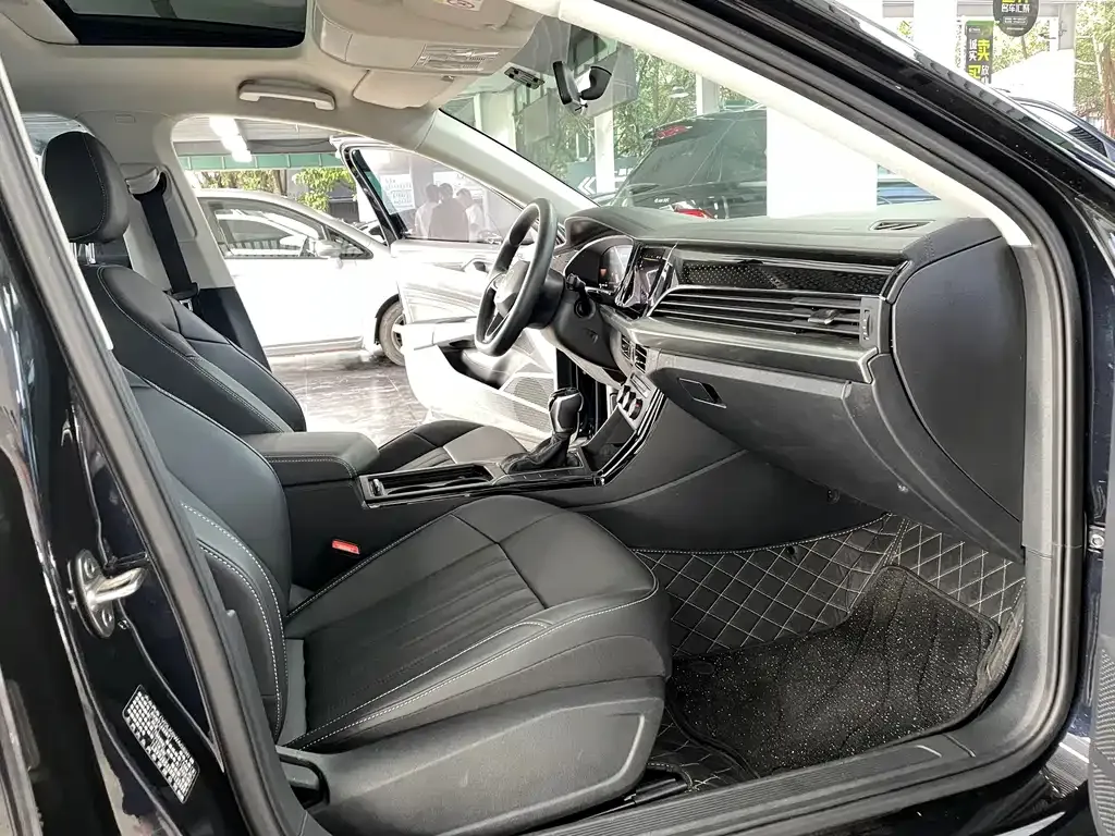 Volkswagen Passat — фото 8