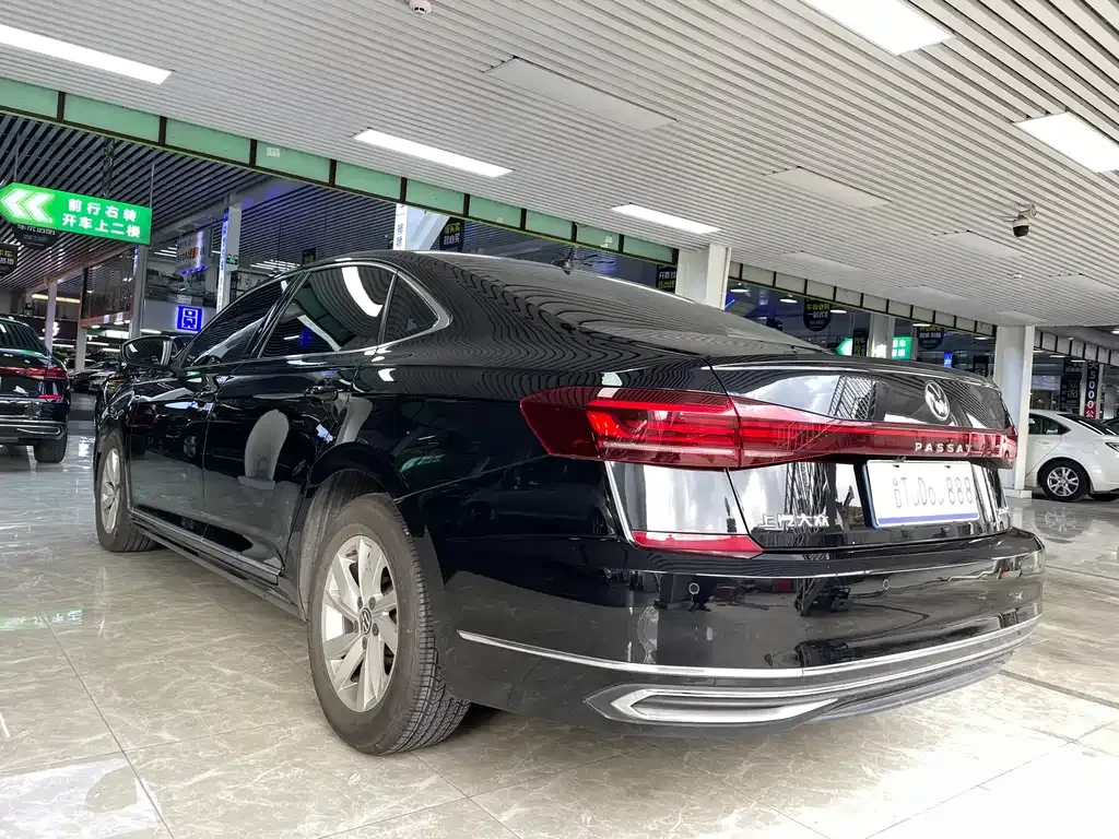 Volkswagen Passat — фото 10