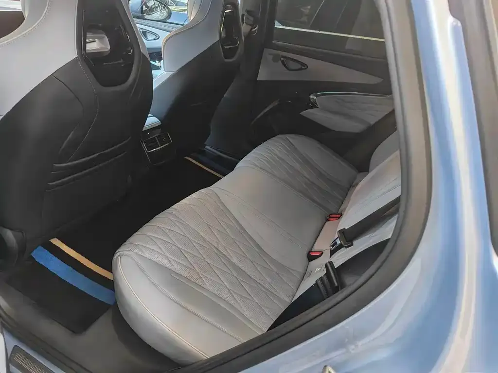 BYD Seal — фото 2