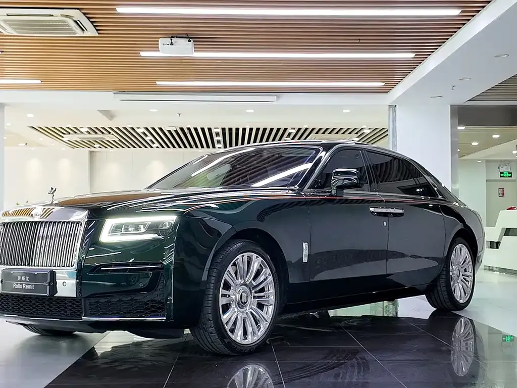 Rolls-Royce Ghost — фото 1