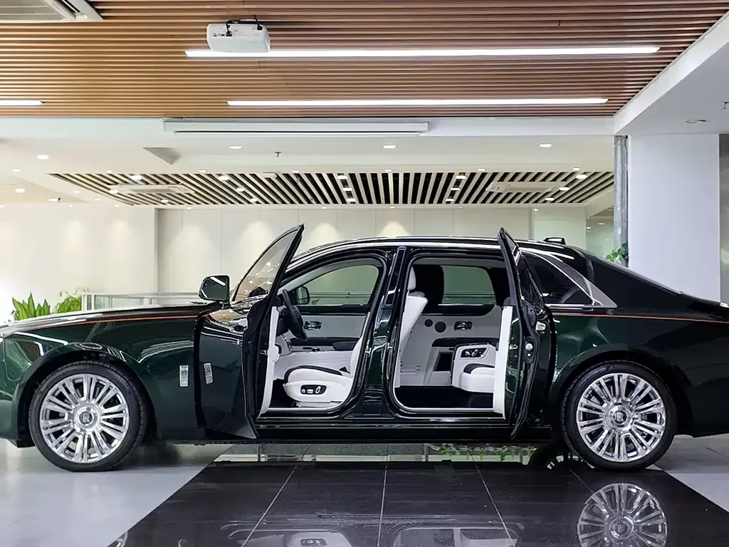 Rolls-Royce Ghost — фото 6