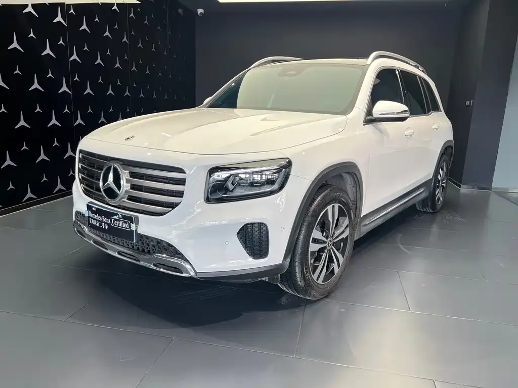 Mercedes-Benz GLB — фото 1
