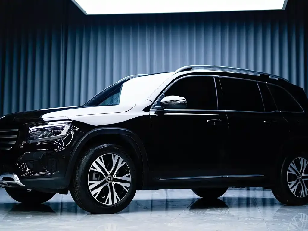 Mercedes-Benz GLB — фото 10