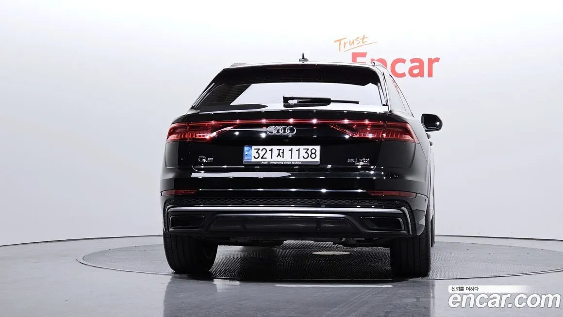 Audi Q8 — фото 4