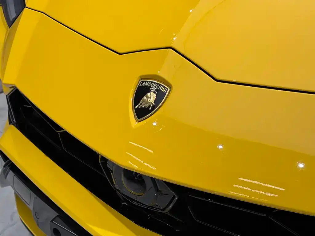 Lamborghini Urus — фото 6