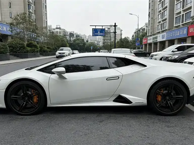 Lamborghini Huracan — фото 6