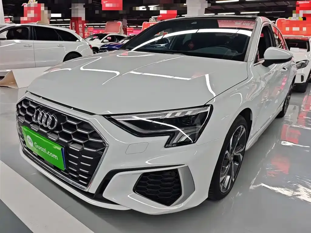 Audi A3 — фото 1