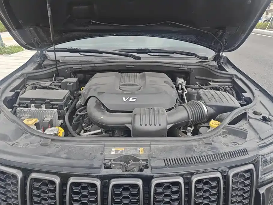 Jeep Grand Cherokee (Import) — фото 7
