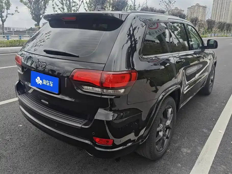 Jeep Grand Cherokee (Import) — фото 8