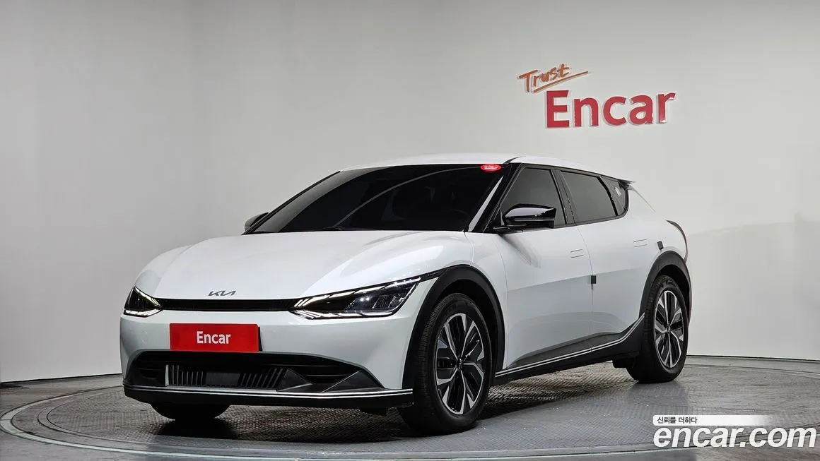 Kia EV6 — фото 1