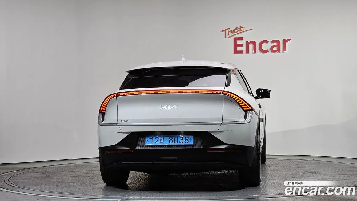 Kia EV6 — фото 9