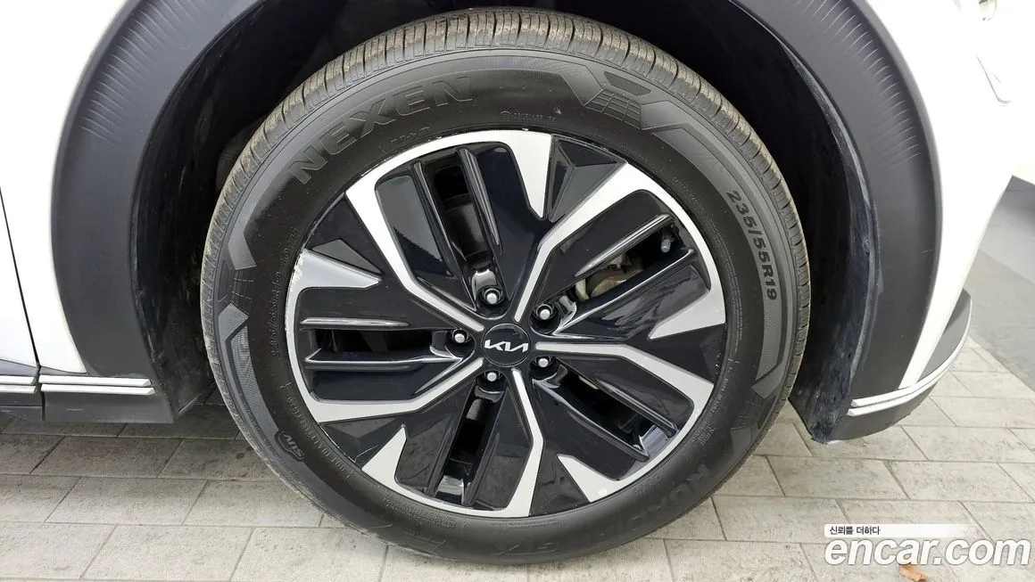 Kia EV6 — фото 6