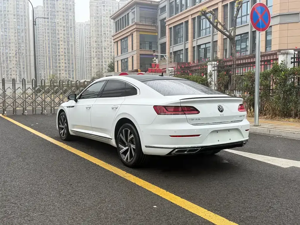 Volkswagen CC — фото 9