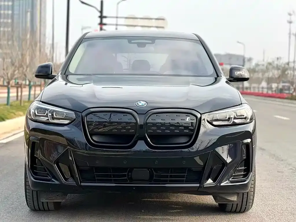 BMW iX3 — фото 5
