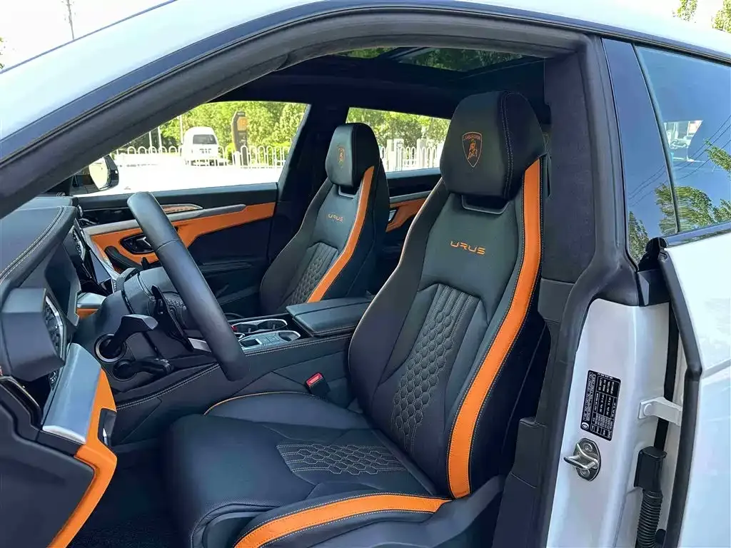 Lamborghini Urus — фото 3
