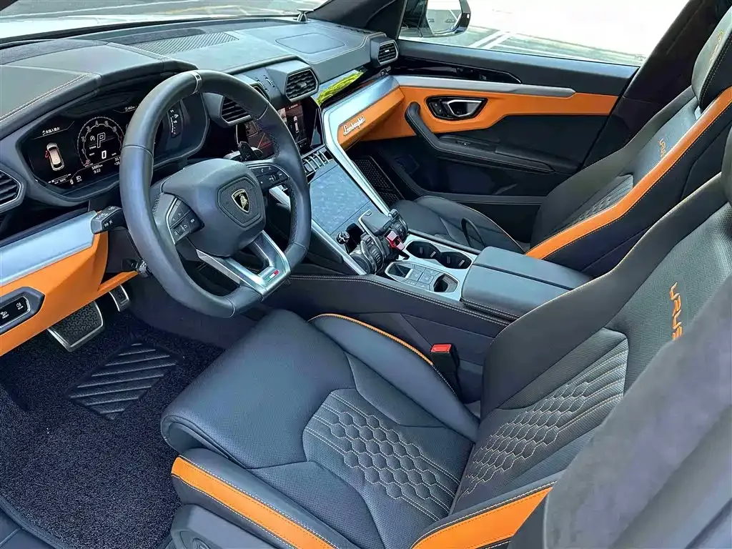 Lamborghini Urus — фото 8