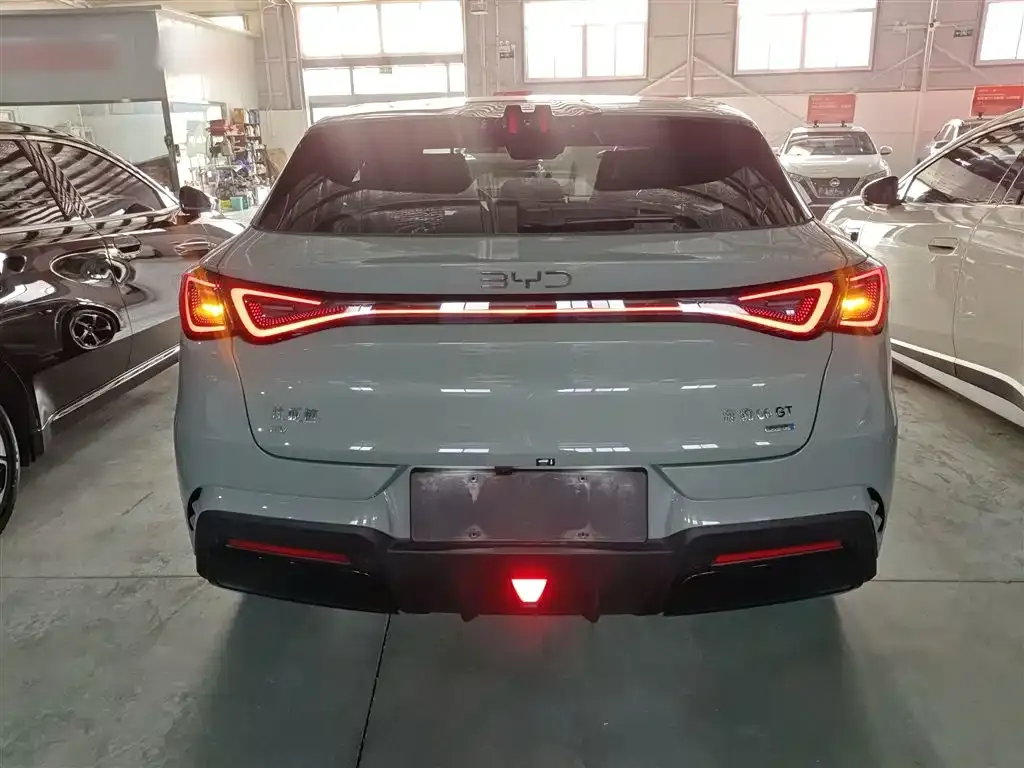 BYD Seal 06GT — фото 3