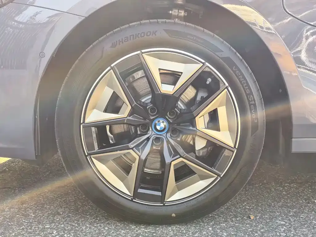 BMW i5 — фото 9