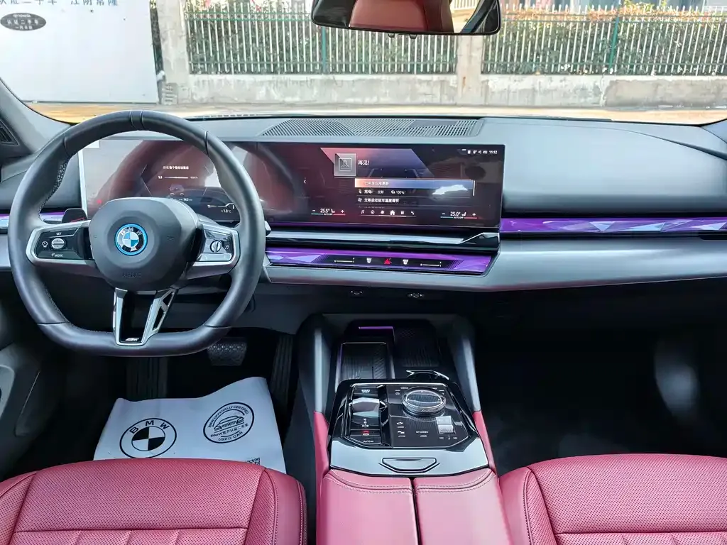 BMW i5 — фото 8