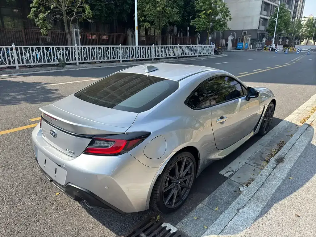 Subaru BRZ — фото 5
