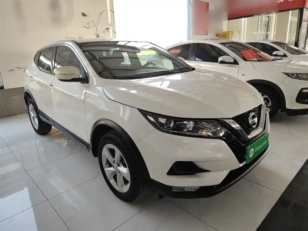 Nissan Qashqai — фото 7