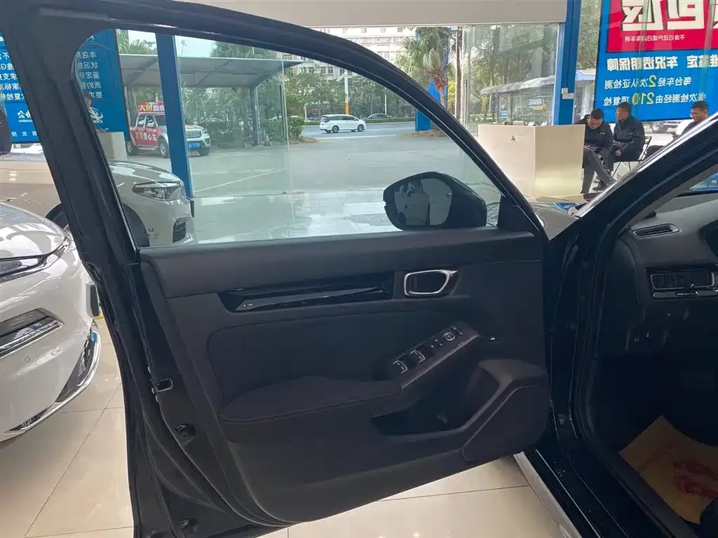 Honda Civic — фото 10