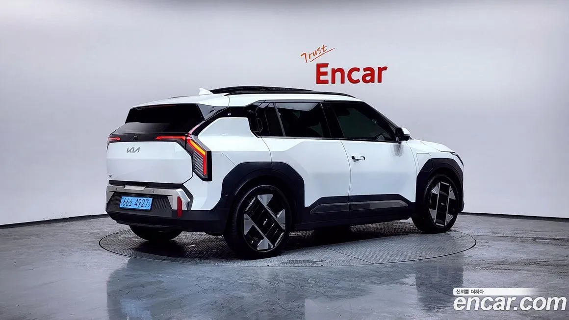 Kia EV3 — фото 4