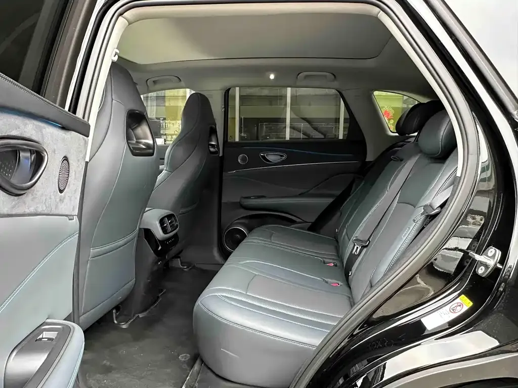 BYD Hiace 07 DM-i — фото 8