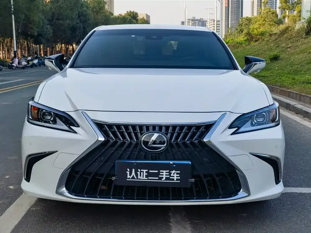 Lexus ES — фото 4