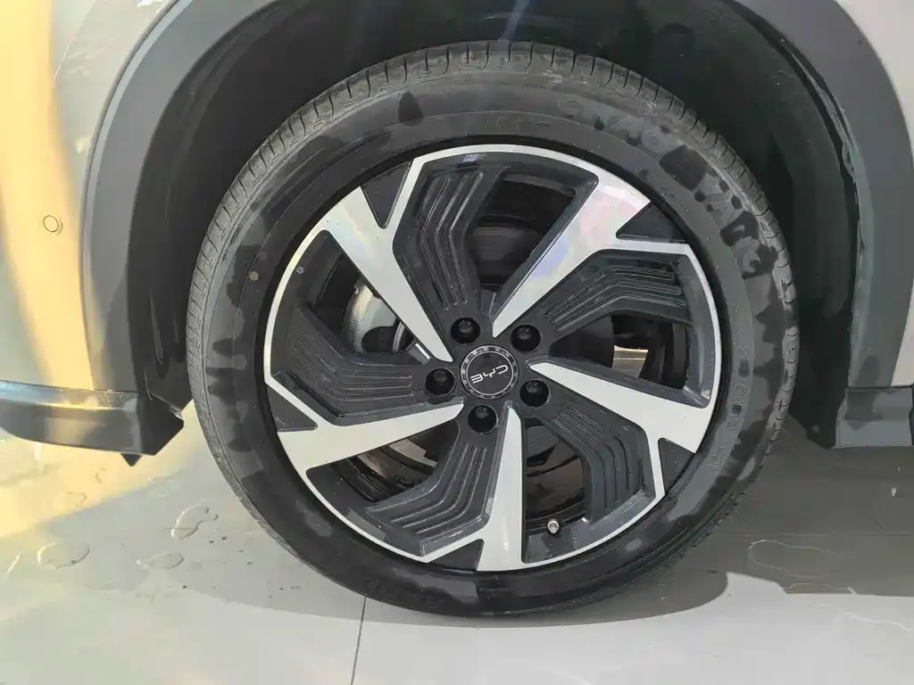 BYD Seal 05 DM-i — фото 4