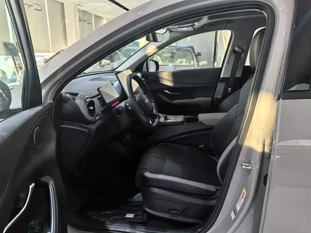 BYD Seal 05 DM-i — фото 3