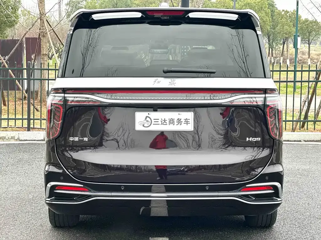 Hongqi HQ9 — фото 10