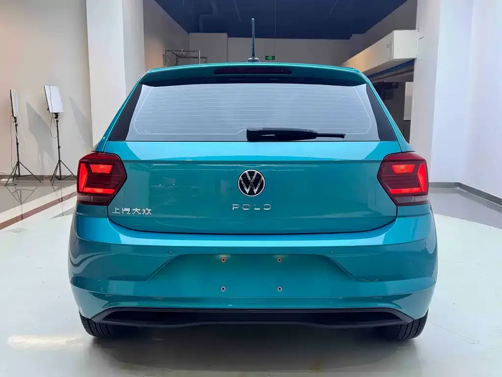 Volkswagen Polo — фото 5