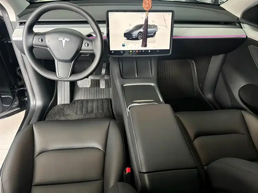 Tesla Model Y — фото 4