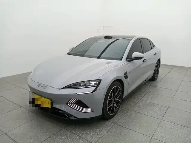 BYD Seal — фото 1