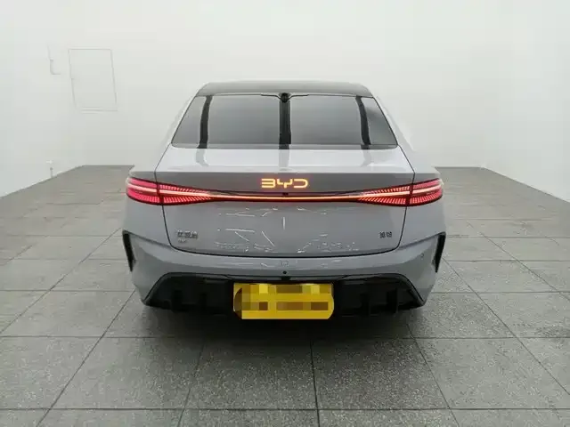BYD Seal — фото 8