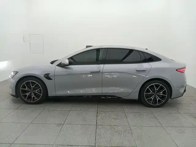 BYD Seal — фото 4