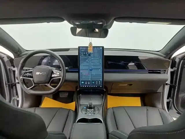 BYD Seal — фото 10