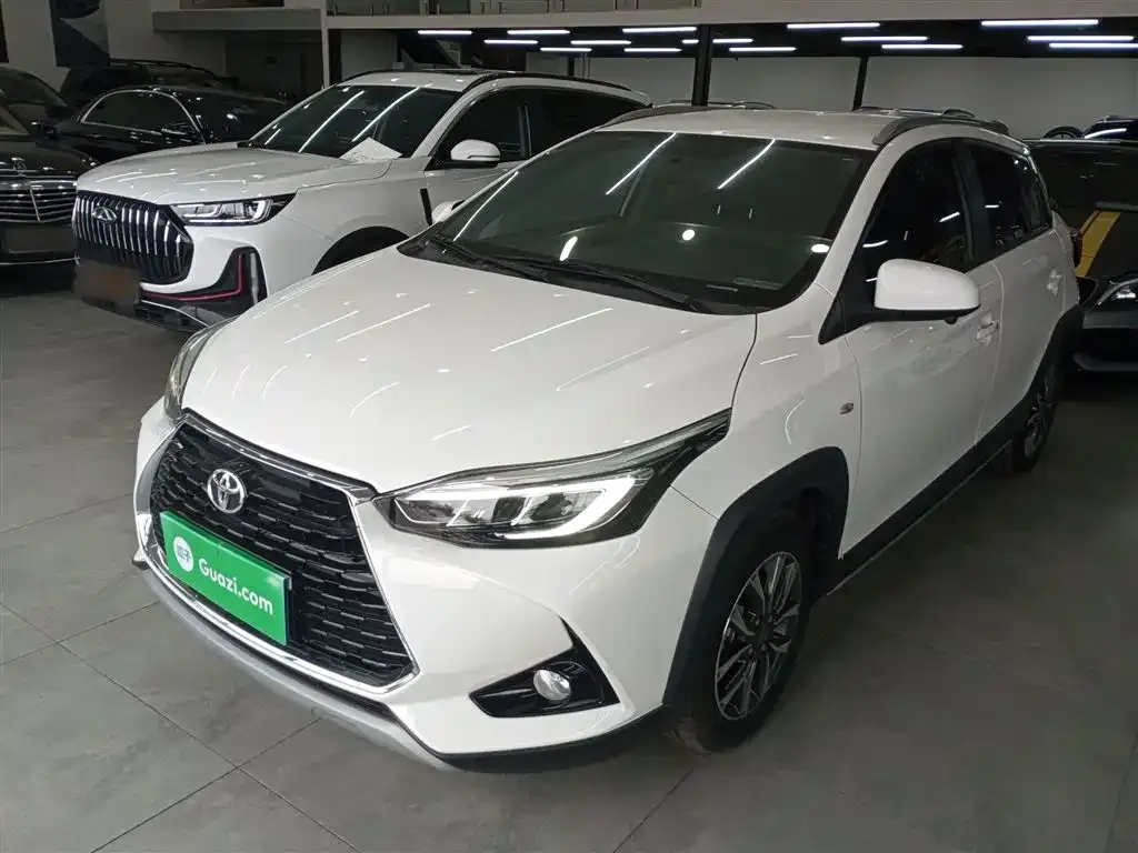 Toyota Yaris L — фото 8