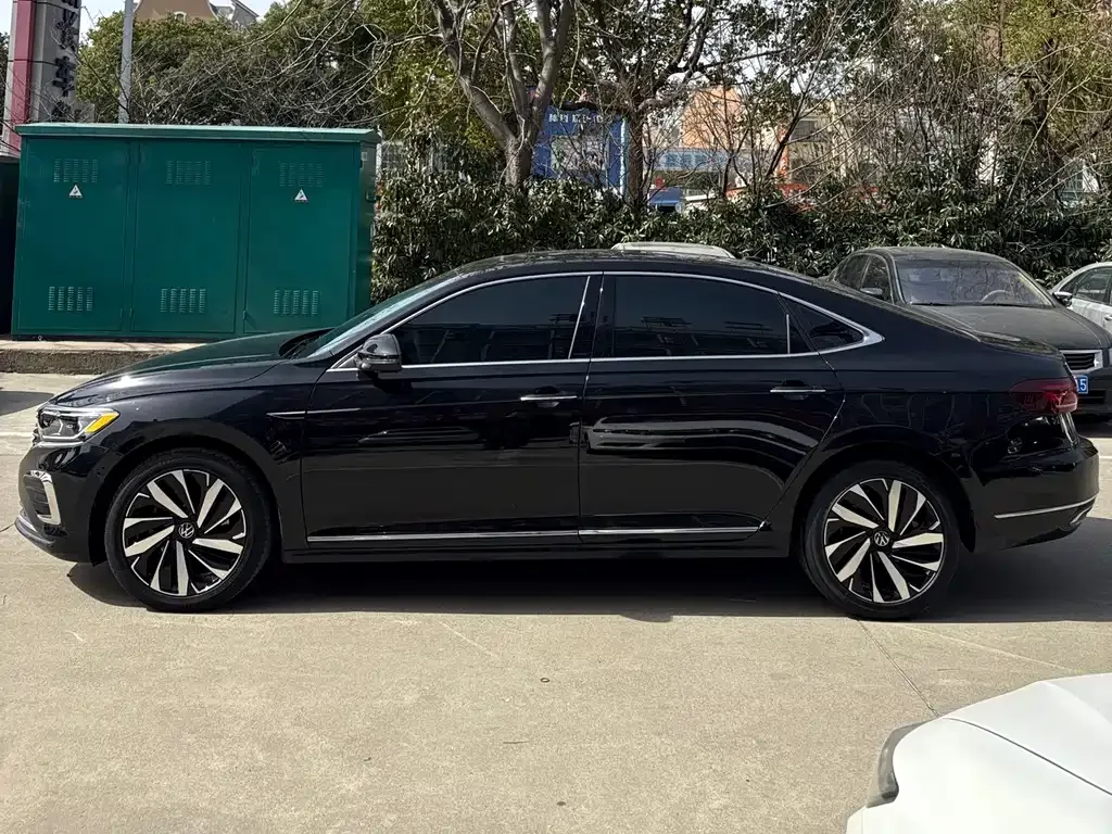 Volkswagen Passat — фото 9
