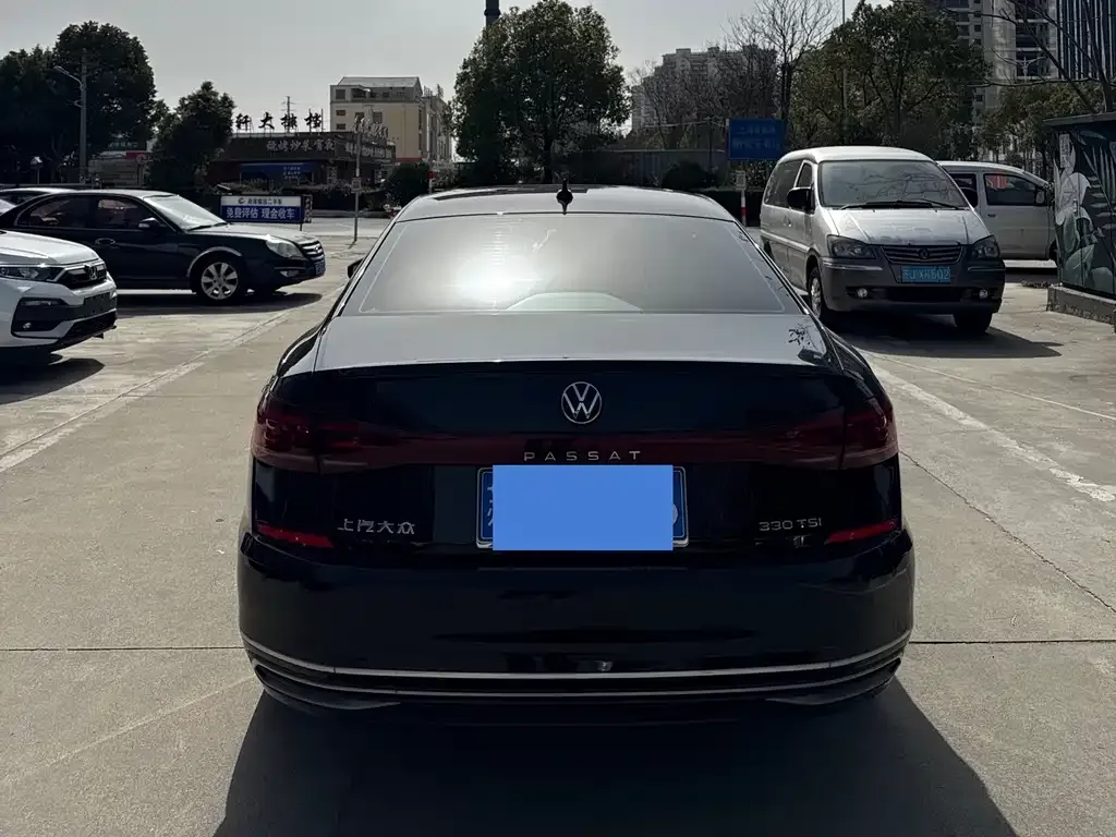 Volkswagen Passat — фото 5