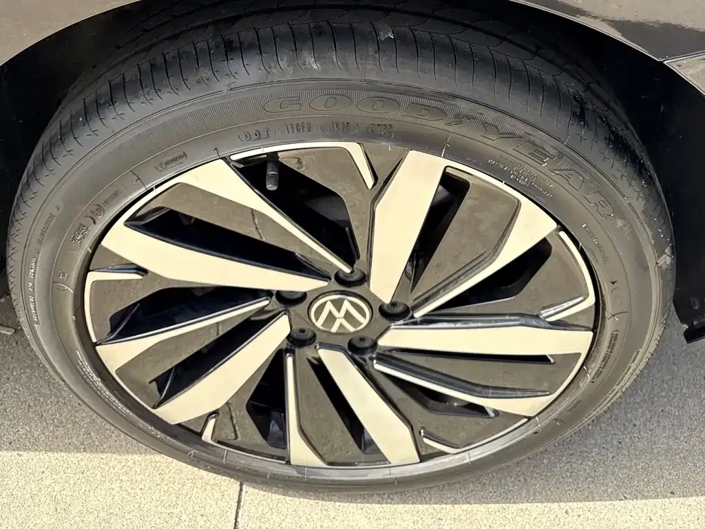 Volkswagen Passat — фото 6