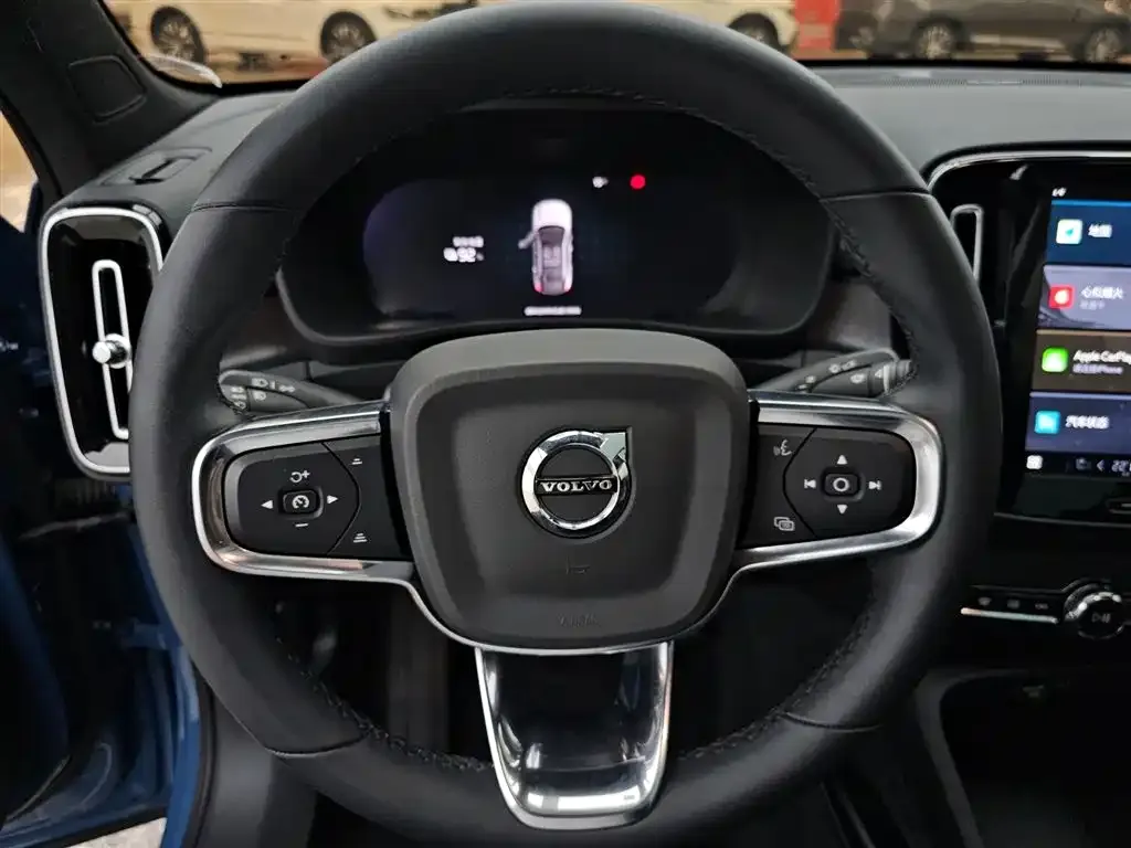 Volvo C40 — фото 2