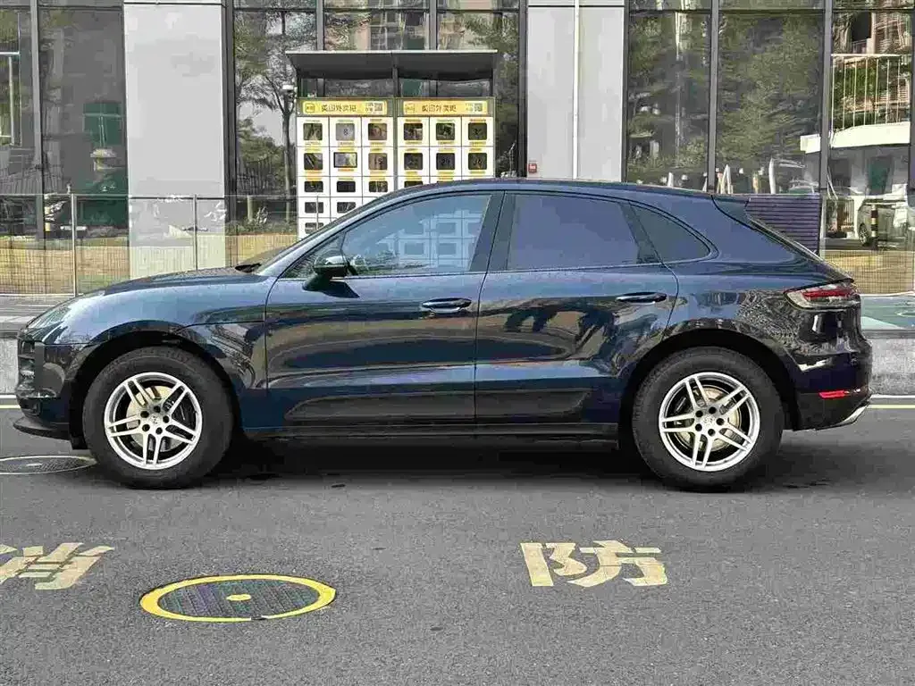 Porsche Macan — фото 5