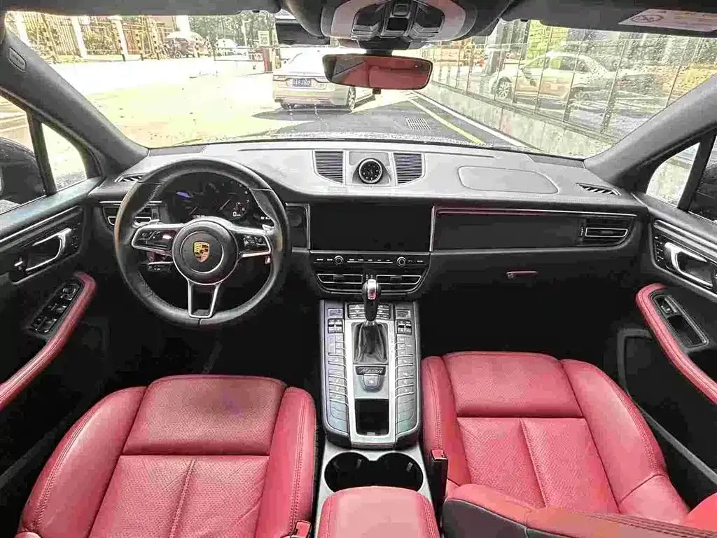 Porsche Macan — фото 6